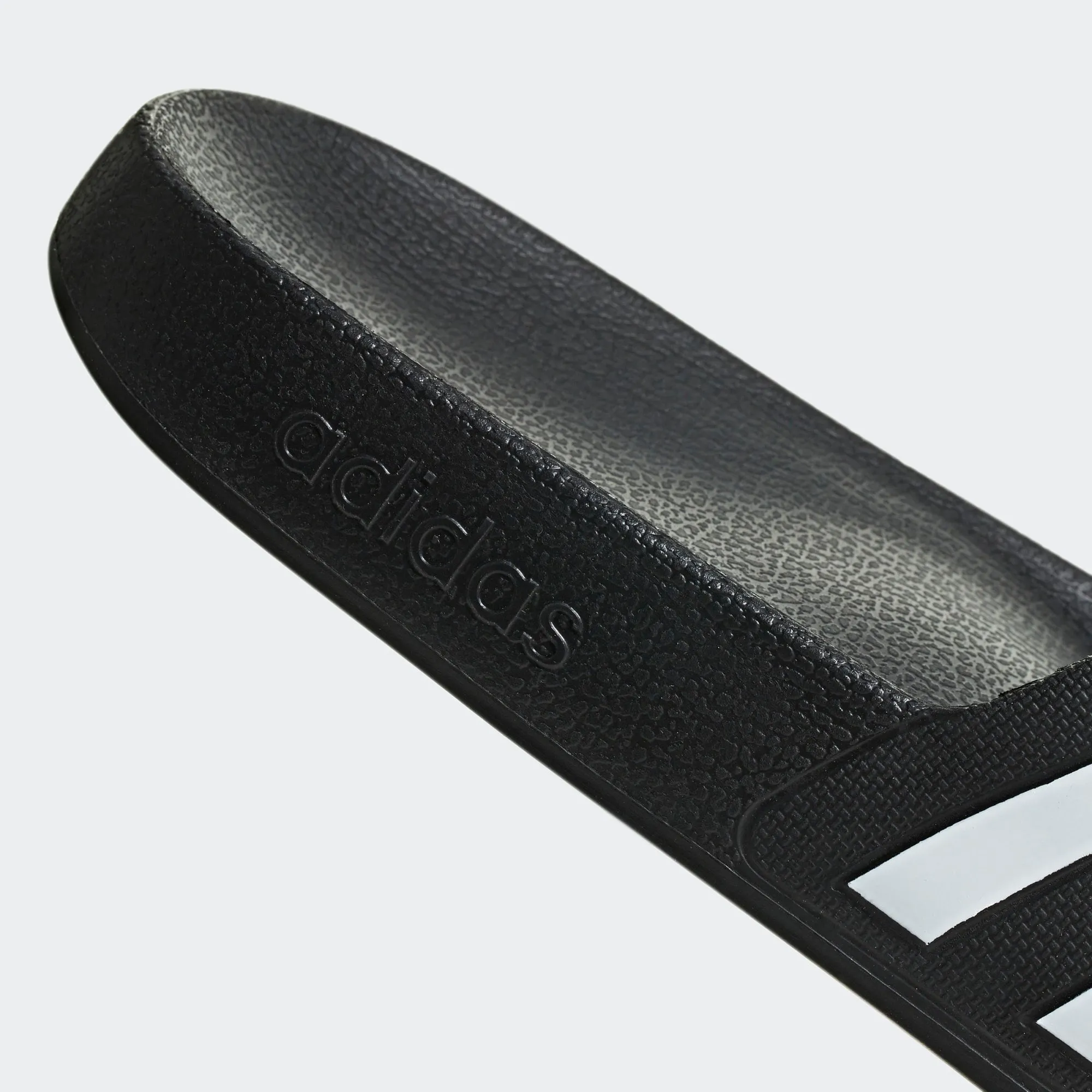 ADILETTE AQUA SLIDES Core Black / Cloud White / Core Black-F35543